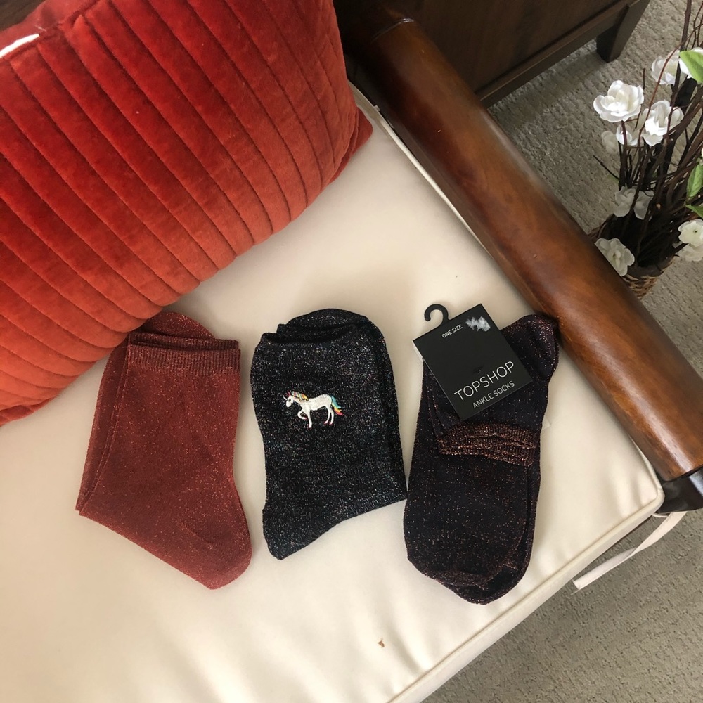 THREE TOPSHOP ANKLE SOCKS
